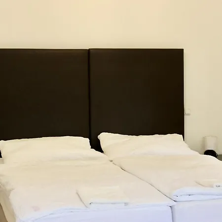 24h Self Check-in By H&h リンツ