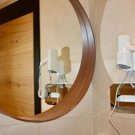 Apartamento 24h Self Check-in By H&h *