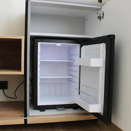 24h Self Check-in By H&h