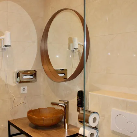 Apartament 24h Self Check-in By H&h *