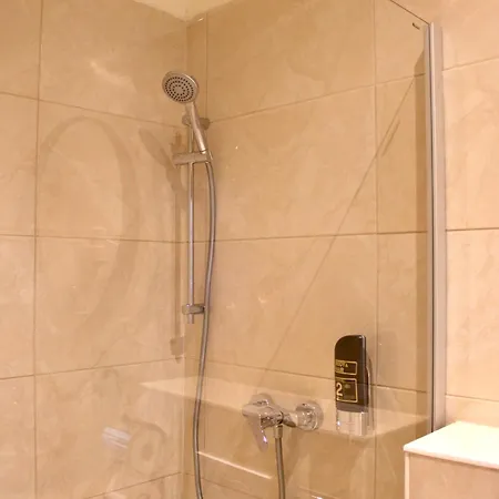 24h Self Check-in By H&h * リンツ