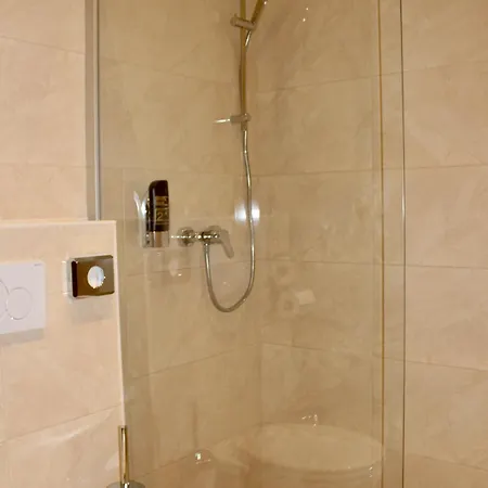 24h Self Check-in By H&h アパート