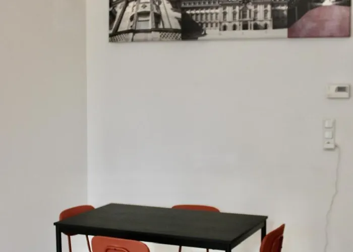 24h Self Check-in By H&h