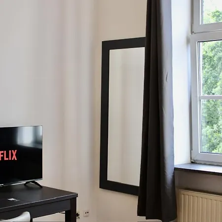 24h Self Check-in By H&h