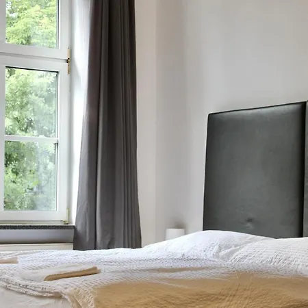 24h Self Check-in By H&h لينتز