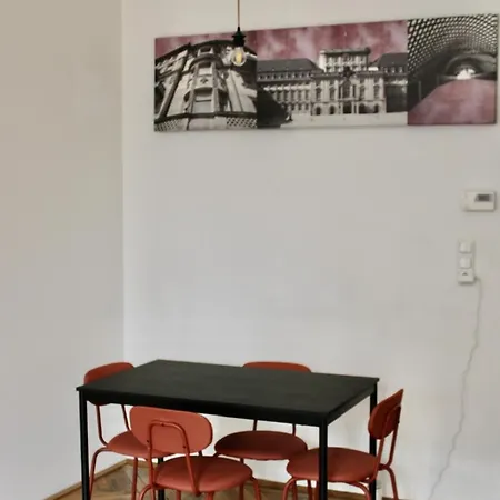 24h Self Check-in By H&h