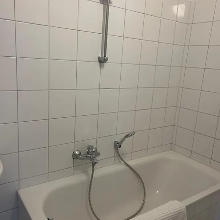 24h Self Check-in By H&h *