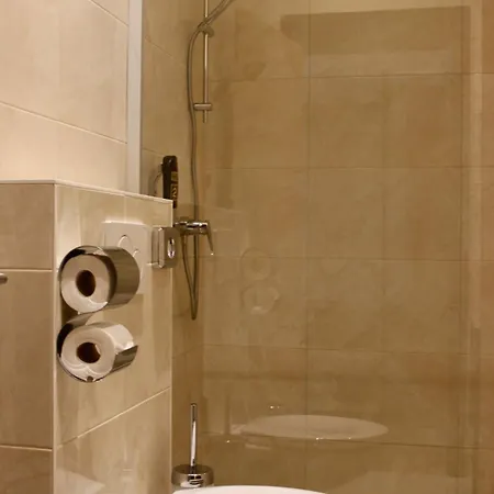 24h Self Check-in By H&h لينتز