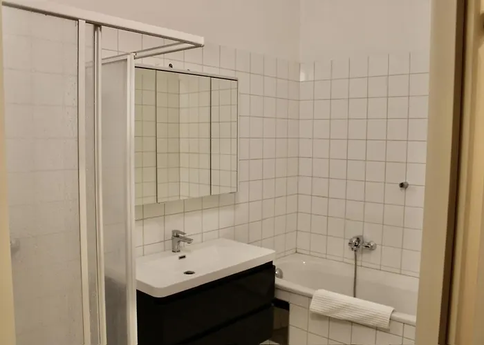 24h Self Check-in By H&h *