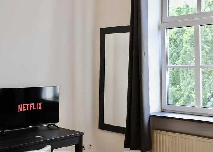 24h Self Check-in By H&h