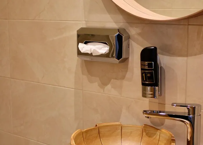 24h Self Check-in By H&h