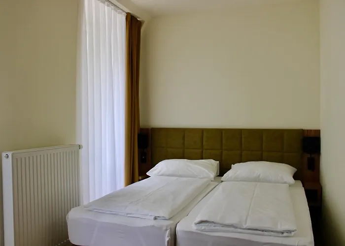 24h Self Check-in By H&h Apartman *